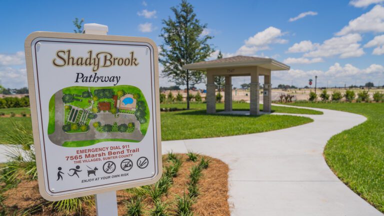 recreation-center-shady-brook-walking-path