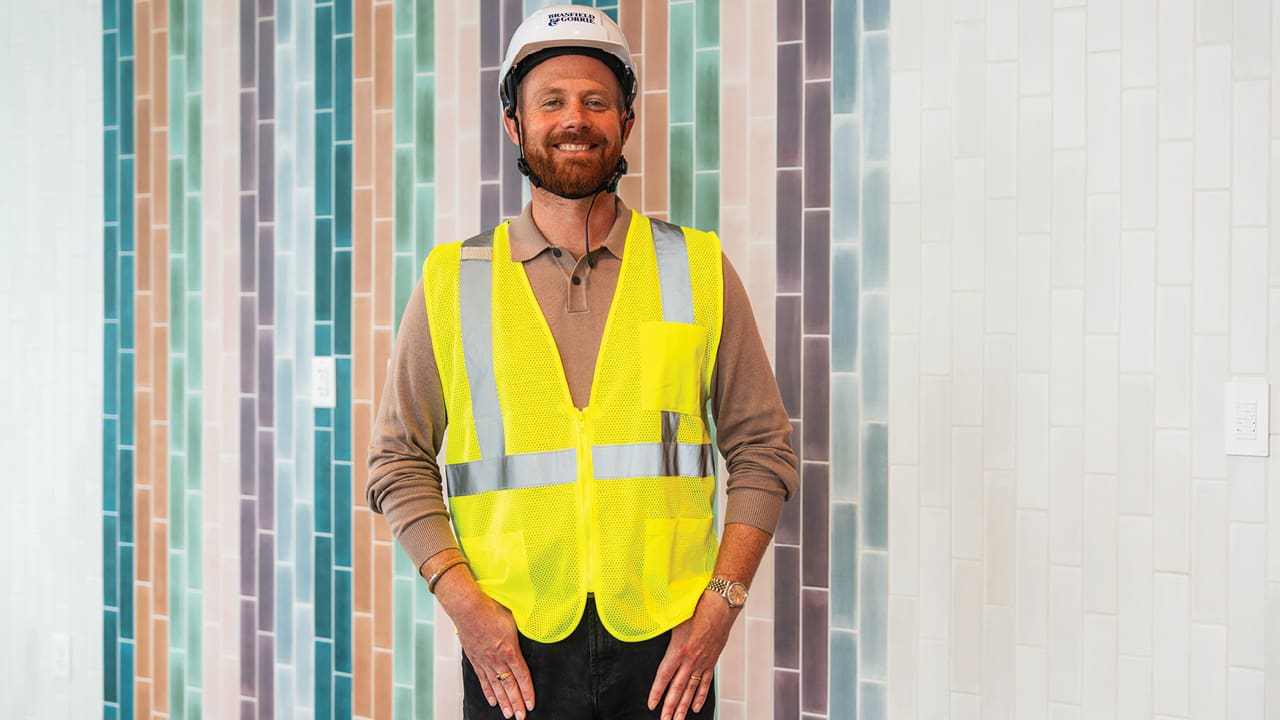 image of construction worker Eastport.